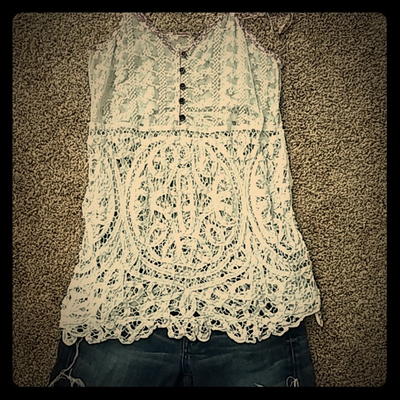 Lace top - Picture 1 of 5